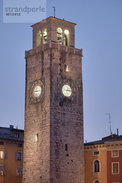 Stadtturm Torre Apponale in Riva del Garda  Gardasee  Trentino-Südtirol  Italien  Europa
