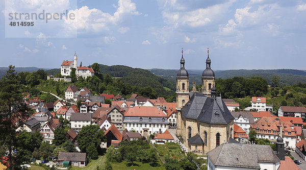 Gößweinstein mit Burg Gößweinstein und Basilika  Fränkische Schweiz  Fränkische Alb  Oberfranken  Franken  Bayern  Deutschland  Europa