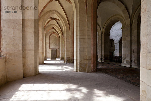 Das alte Kloster Eberbach  Eltville am Rhein  Rheingau  Hessen  Deutschland  Europa