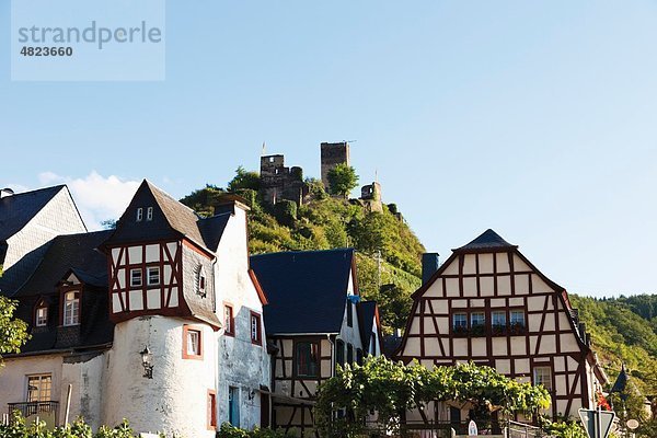 Europa  Deutschland  Rheinland-Pfalz  Mosel  Blick auf Burg Metternich bei Beilstein