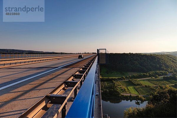 Europa  Deutschland  Rheinland-Pfalz  Blick auf die Autobahnbrücke