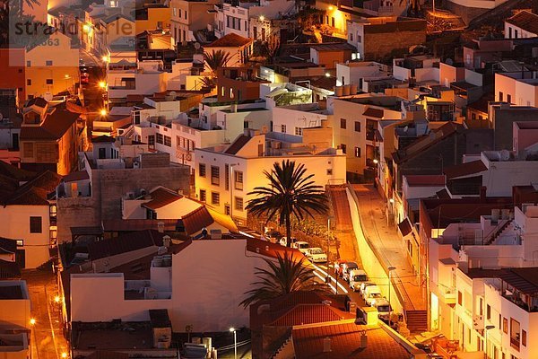 Spanien  Kanarische Inseln  La Gomera  San Sebastian  Stadtansicht bei Nacht