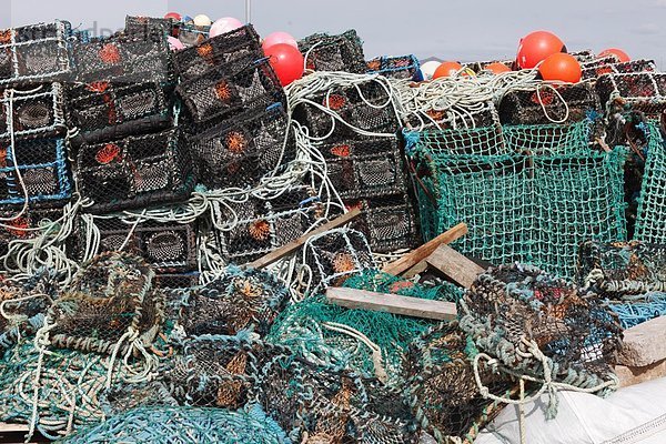 Irland  Grafschaft Kerry  Blick auf Fischernetze