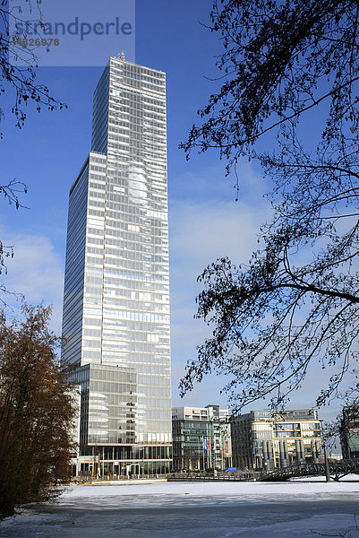 Kölnturm  moderne Architektur im Mediapark  Köln  Rheinland  Nordrhein-Westfalen  Deutschland  Europa