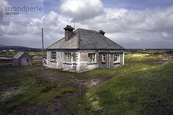 Verlassenes Haus in Owenduff  Achill  County Mayo  Irland  Europa