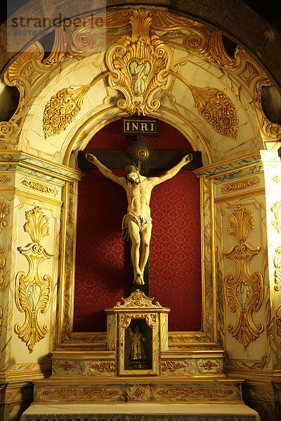 Kruzifix in der Kirche von Monchique  Algarve  Portugal  Europa