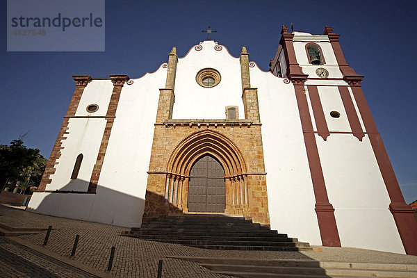 Die Kathedrale von Silves im Hinterland der Algarve  Portugal  Europa