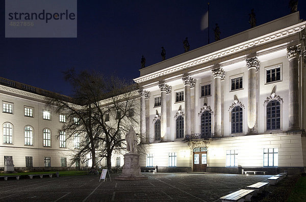 Hauptgebäude der Humboldt-Universität  Unter den Linden  Berlin-Mitte  Berlin  Deutschland  Europa