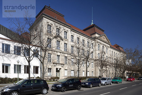 Hauptgebäude der Universität der Künste  UdK  Hochschule der Künst  Charlottenburg  Berlin  Deutschland  Europa