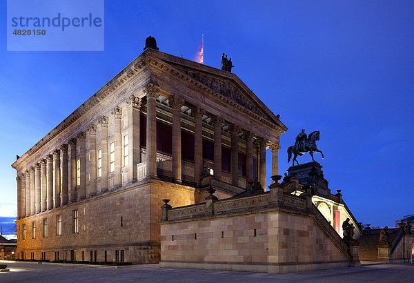 Alte Nationalgalerie auf der Museumsinsel  Berlin-Mitte  Berlin  Deutschland  Europa