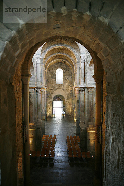 Kirche  Kathedrale  Kloster Monestir de Sant Pere de Rodes  Katalonien  Spanien  Europa
