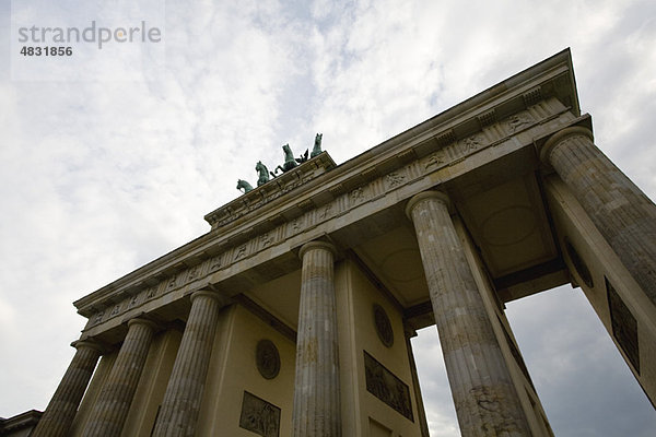 Deutschland  Berlin  Brandenburger Tor (Ostberliner Ansicht)