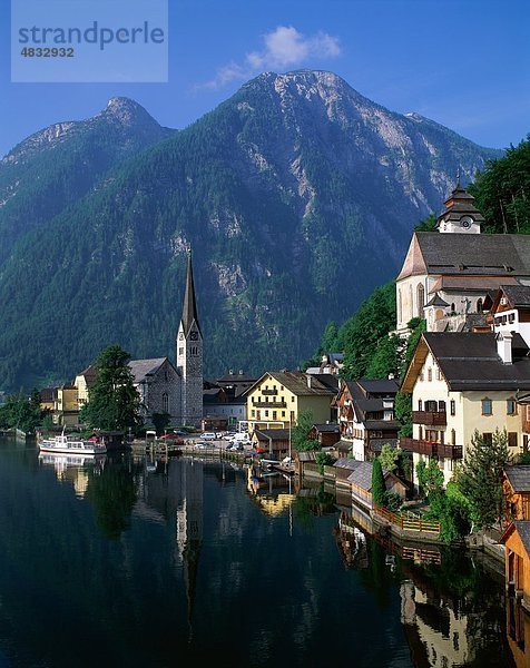 Europa Berg Urlaub Ruhe Gebäude Reise See Nachbarschaft Sehenswürdigkeit Landschaftlich schön landschaftlich reizvoll Österreich Hallstatt Tourismus