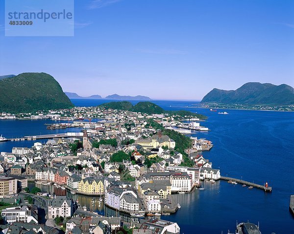 Europa Urlaub Küste Reise Stadt Großstadt Norwegen Sehenswürdigkeit Fernsehantenne Alesund Skandinavien Tourismus