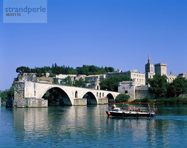 Avignon  Benezet  Boot  Brücke  Frankreich  Europa  Holiday  Landmark  Palace  Päpste  Tourismus  Reisen  Ferienhäuser