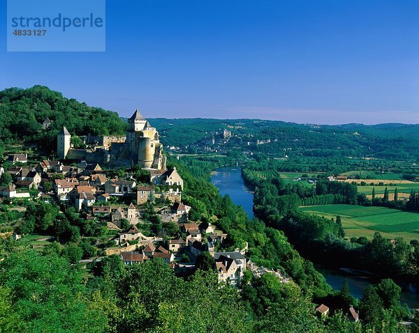 Castelnaud  Burg  Chateau  Dordogne  Frankreich  Europa  Urlaub  Wahrzeichen  Fluss  Tourismus  Reisen  Urlaub
