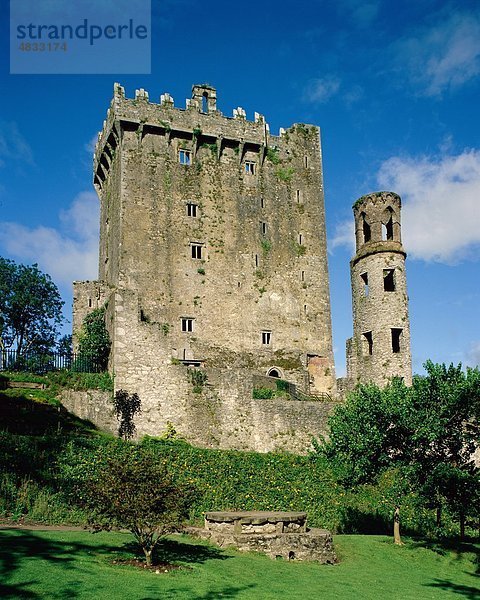 Blarney  Blarney Castle  Burg  County Cork  Festung  Urlaub  Irland  Europa  Landmark  mittelalterlich  Stein  Tourismus  Turm  Tra
