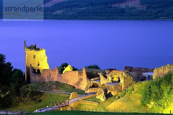 Burg  Holiday  Lake  Landmark  Loch  Ruinen  Schottland  Vereinigtes Königreich  Großbritannien  Tourismus  Reisen  Urquhart  Urlaub