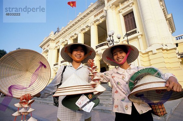 Asia  Asian  Ese  Hanoi  Hüte  Urlaub  Landmark  Außenaufnahme  Menschen  Tourismus  Reisen  Urlaub  Lieferanten  Vietnam  Frauen  Welt  W