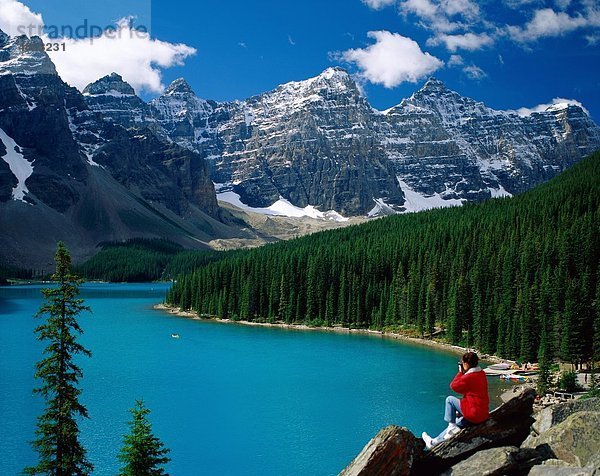 Alberta  Ehrfurcht  Banff  Banff-Nationalpark  Kanada  Nordamerika  Wald  Urlaub  Inspiration  Inspirational  isoliert  Isolatio