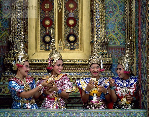 Asien  Asian  Kostüme  ethnische  Mädchen  Holiday  Landmark  Südosten  Thai  Thailand  Tourismus  traditionelle  Reisen  Ferienhäuser