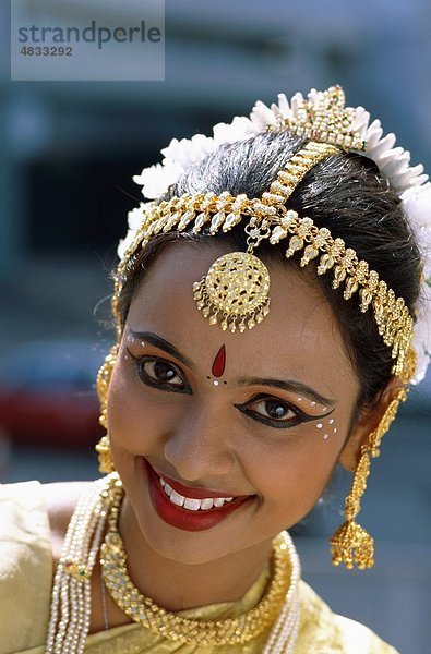 Asien  Asian  Kostüm  Urlaub  Indien  Asien  Indian  Landmark  verziert  im Freien  Menschen  lachen  Lächeln  Tourismus  Reisen  Vacation