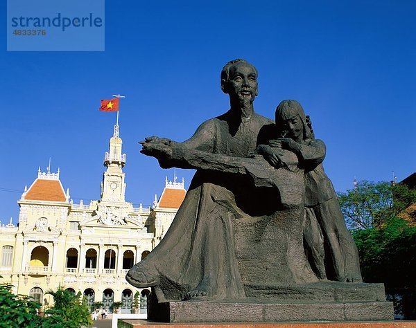 Asien  Gebäude  Stadt  Ausschuss  Kommunismus  Flagge  Ho Chi Minh  Urlaub  Landmark  Menschen  Statue  Tourismus  Towers  Reisen  Vacat