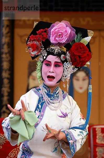 Asien  Asien  China  Chinesisch  chinesische Oper  Kostüm  Kopfschmuck  Urlaub  Landmark  Oper  Menschen  Performance  Performer  Theate