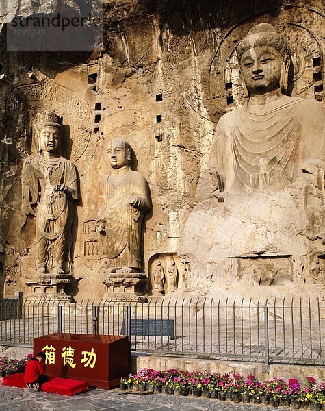 Ancestor  Asien  buddhistische  Höhlen  China  Henan  Erbe  Holiday  Landmark  Longmen  Luoyang  Provinz  Tang-Dynastie  Tempel  um