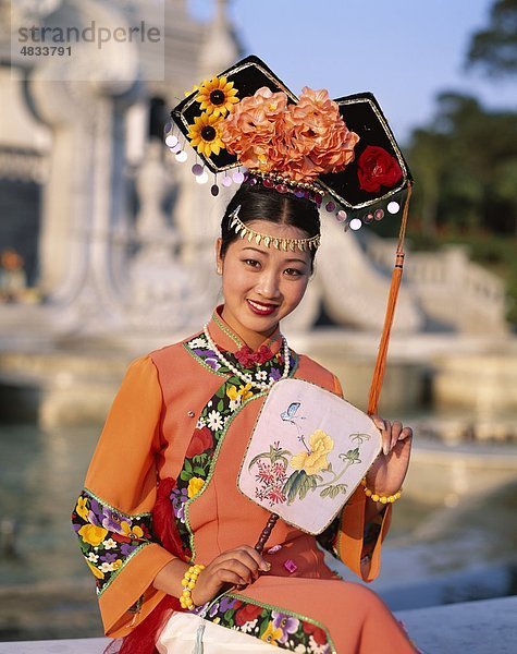 Asien  Peking  Peking  China  Holiday  Landmark  Modell  Released  Tourismus  Tracht  Urlaub  Reisen  Frau