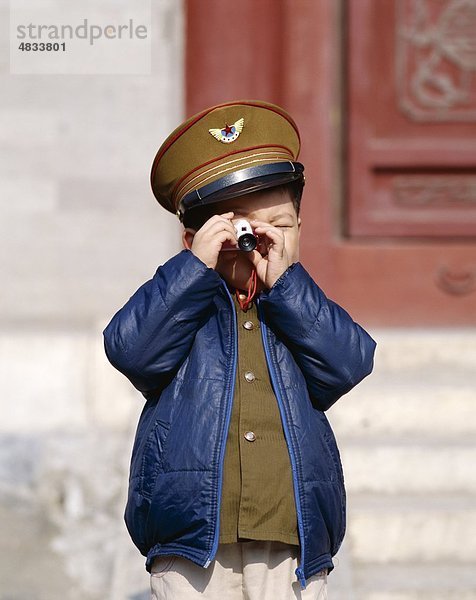 Asien  Peking  Peking  Boy  Kamera  Kind  China  Holiday  Landmark  Modell  veröffentlicht  Tourismus  Reisen  Urlaub  Young