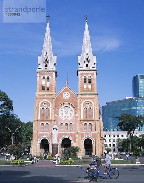 Asien  Kathedrale  Ho Chi Minh Stadt  Holiday  Landmark  Notre Dame  Saigon  Tourismus  Reisen  Urlaub  Vietnam