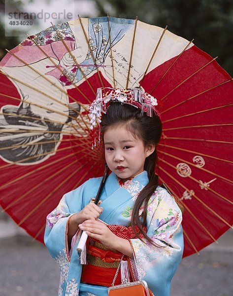 15.  Asien  Kinder  Festival  fünf  für Mädchen  Urlaub  Honshu  Japan  Kimono  Landmark  Modell  November  freigegeben  sieben  Shi