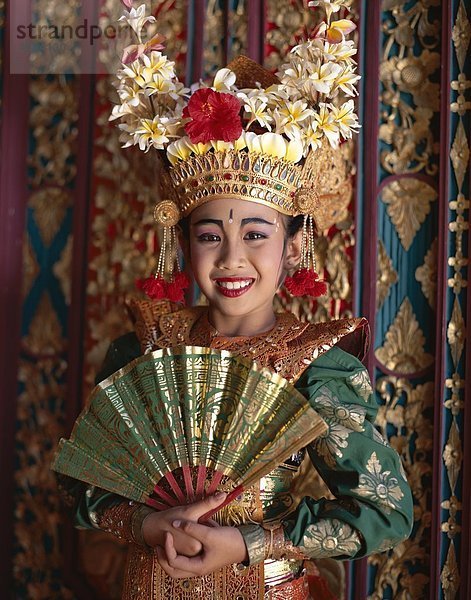 Bali  Asien  Kostüm  Tänzer  tanzen  Mädchen  Urlaub  Indonesien  Landmark  Legong  Modell  Freigabe  Tourismus  traditionelle  Reisen
