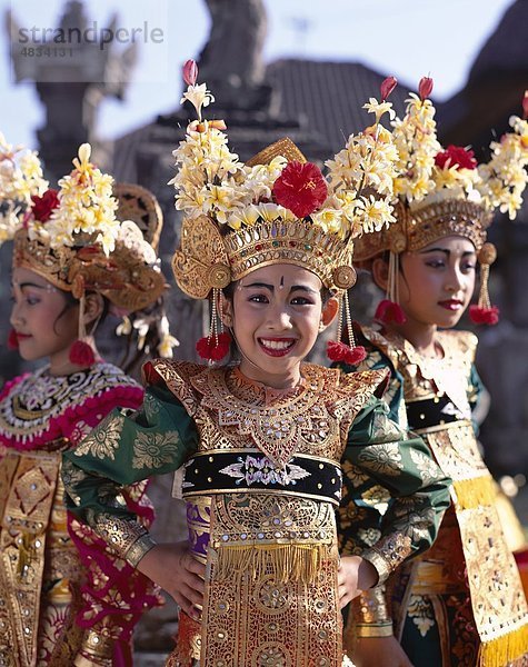 Bali  Asien  Kostüm  Tänzer  tanzen  Mädchen  Urlaub  Indonesien  Landmark  Legong  Modell  Freigabe  Tourismus  traditionelle  Trave