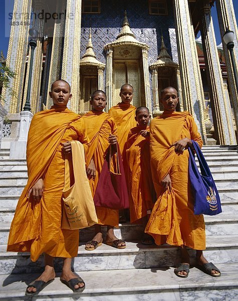 Asien  Bangkok  Grand  Holiday  Kaeo  Landmark  Mönche  Palace  Phra  Thailand  Tourismus  Reisen  Urlaub  Wat