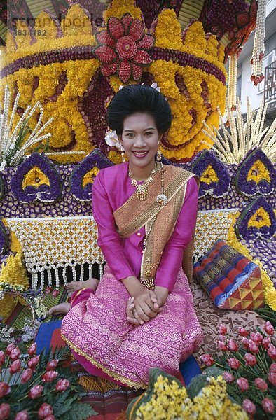 Asien  Chiang Mai  Kostüm  Kleid  Februar  Festival  Schwimmern  Floral  Blume  Urlaub  Landmark  Thai  Thailand  Tourismus  Tradit