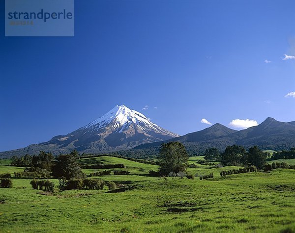 Egmont  Urlaub  Landmark  Mount  Mount Egmont  Nationalpark  Neuseeland  Nord-Island  Park  Taranaki  Tourismus  Reisen  Vacati