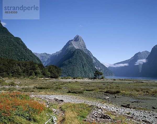 Firodland  Urlaub  Landmark  Milford  Milford Sound  Mitre Peak  National  Neuseeland  Park  Südinsel  Tourismus  Reisen  Va