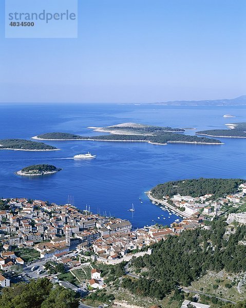 Skyline Skylines Hafen Europa Urlaub Reise Stadt Insel Sehenswürdigkeit Kroatien Hvar Tourismus