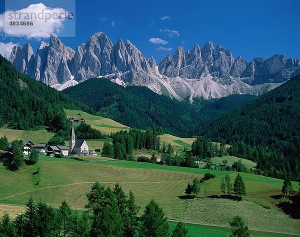 Kirche  Dolomiten  Dolomiti  Urlaub  Italien  Europa  Landmark  Magalena  Berge  Tourismus  Reisen  Trentino  Urlaub  Val di
