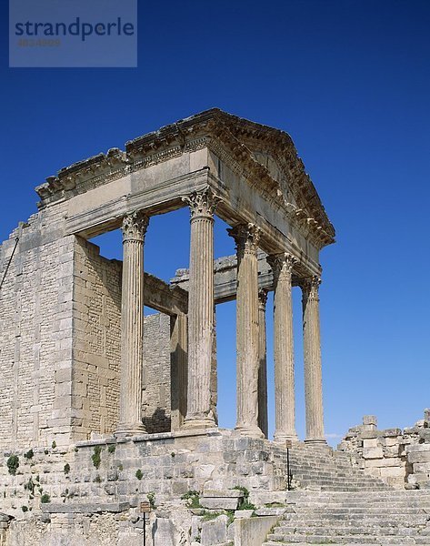 Capitolano  Dougga  Erbe  Holiday  Landmark  Roman  Ruinen  Tourismus  Reisen  Tunesien  Afrika  Unesco  Urlaub  Welt