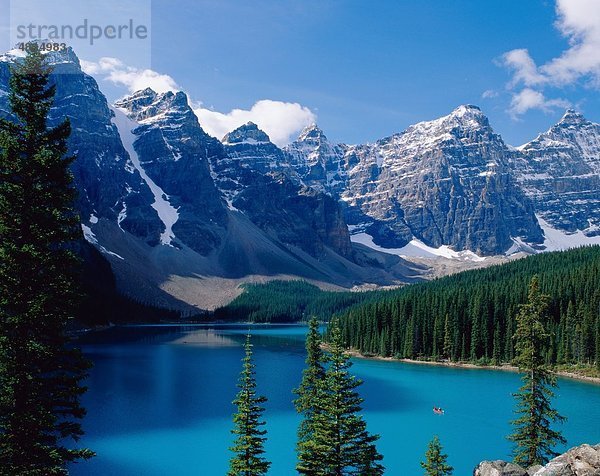 Banff  Alberta Banff-Nationalpark  Kanada  Nordamerika  Urlaub  Landmark  Moraine Lake  Rocky Mountains  Tourismus  Reisen  Urlaub