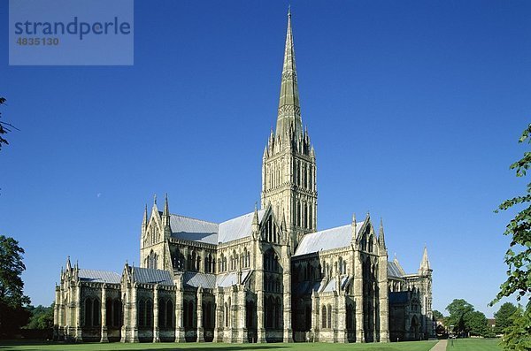 Kathedrale  England  Deutschland  Großbritannien  Holiday  Landmark  Salisbury  Tourismus  Reisen  Urlaub  Wiltshire