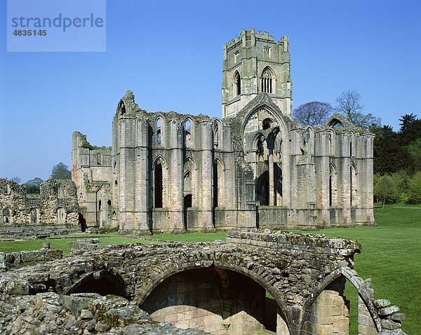 Abtei  England  Deutschland  Großbritannien  Fountains´  Erbe  Urlaub  Landmark  North Yorkshire  Rippon  Tourismus  Reisen