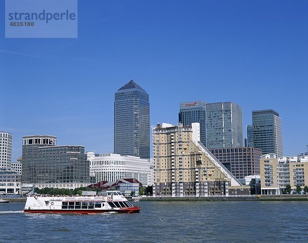 Docklands  England  Deutschland  Großbritannien  Holiday  Landmark  London  Skyline  Themse  Tourismus  Reisen  Ferienhäuser