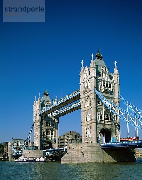 England  Deutschland  Großbritannien  Urlaub  Landmark  London  Themse  Tourismus  Towerbridge  Reisen  Urlaub