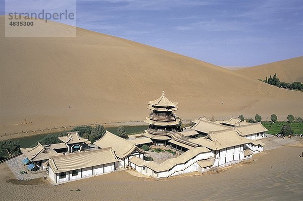 Architektur  Asien  China  Chinesisch  Cresent  Wüste  Dune  Dünen  Dunhuang  Gansu  Urlaub  See  Landmark  Mingshan  Mond  Moun