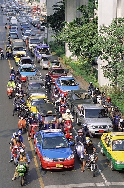 Asien  Bangkok  Autos  Staus  Urlaub  Landmark  Motorräder  Umweltverschmutzung  Road  Szene  Street  Street Scene  Thailand  Tourismus