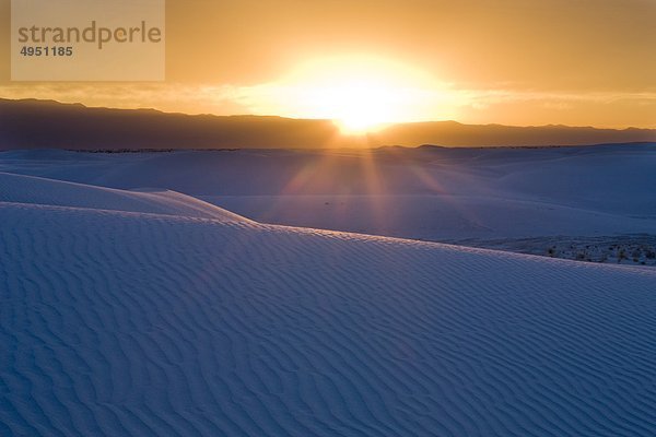 Sonnenuntergang über White Sands National Monument